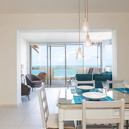 Nathalie'S Beachfront Apartment Ретимно Экстерьер фото