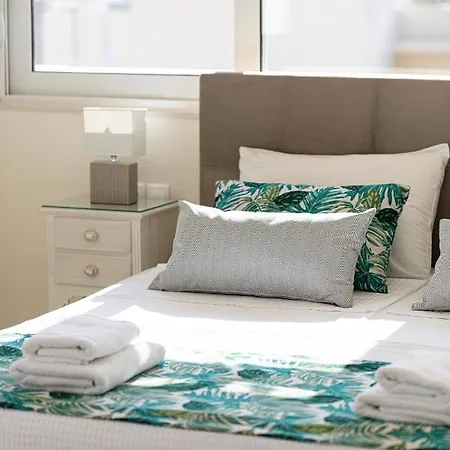Nathalie'S Beachfront Apartment Ретимно Экстерьер фото