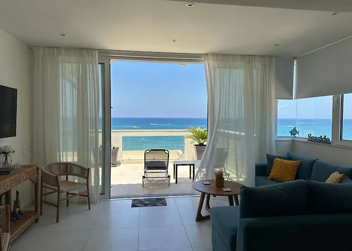Nathalie\'S Beachfront Apartment