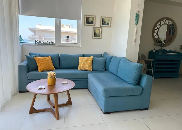 Nathalie\'S Beachfront Apartment